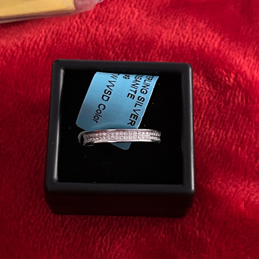 Moissanite Diamond eternity band‎ Women's Ring size 9